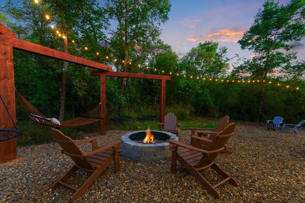Villa Under The Stars - Secluded, Hot Tub, Firepit, Games Broken Bow Exterior foto